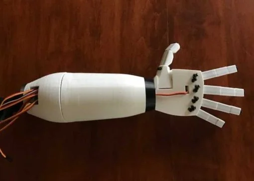 Humanoid Robotic Hand Realistic Motion without servo motors and ...